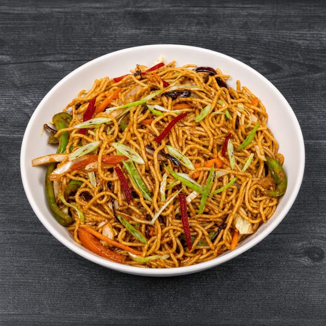 Veg Hakka Noodles.